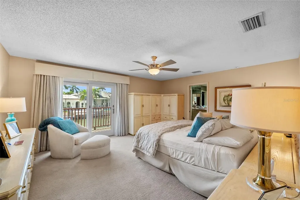 4922 W Bay Way Place Tampa FL 33629