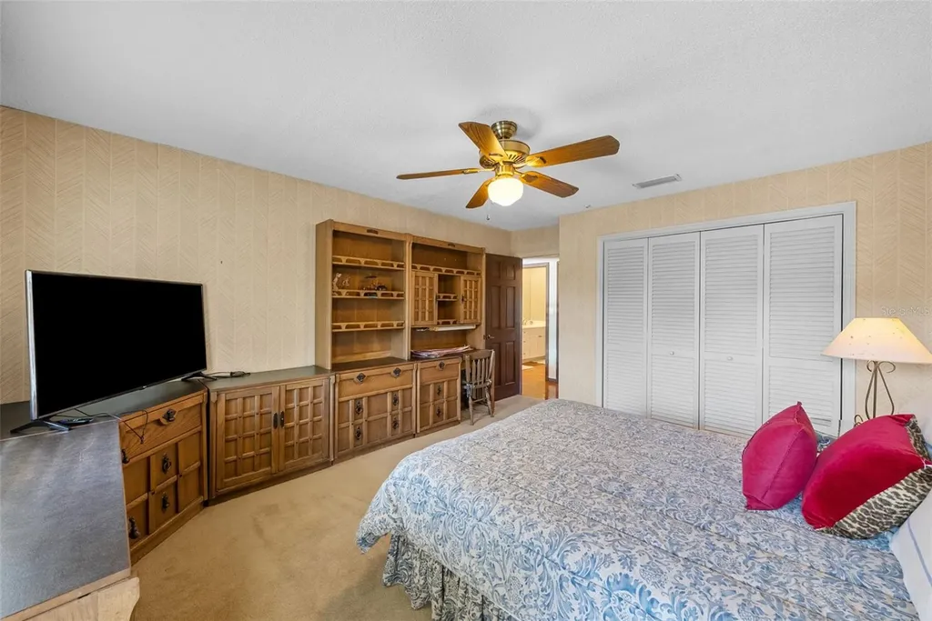 4922 W Bay Way Place Tampa FL 33629
