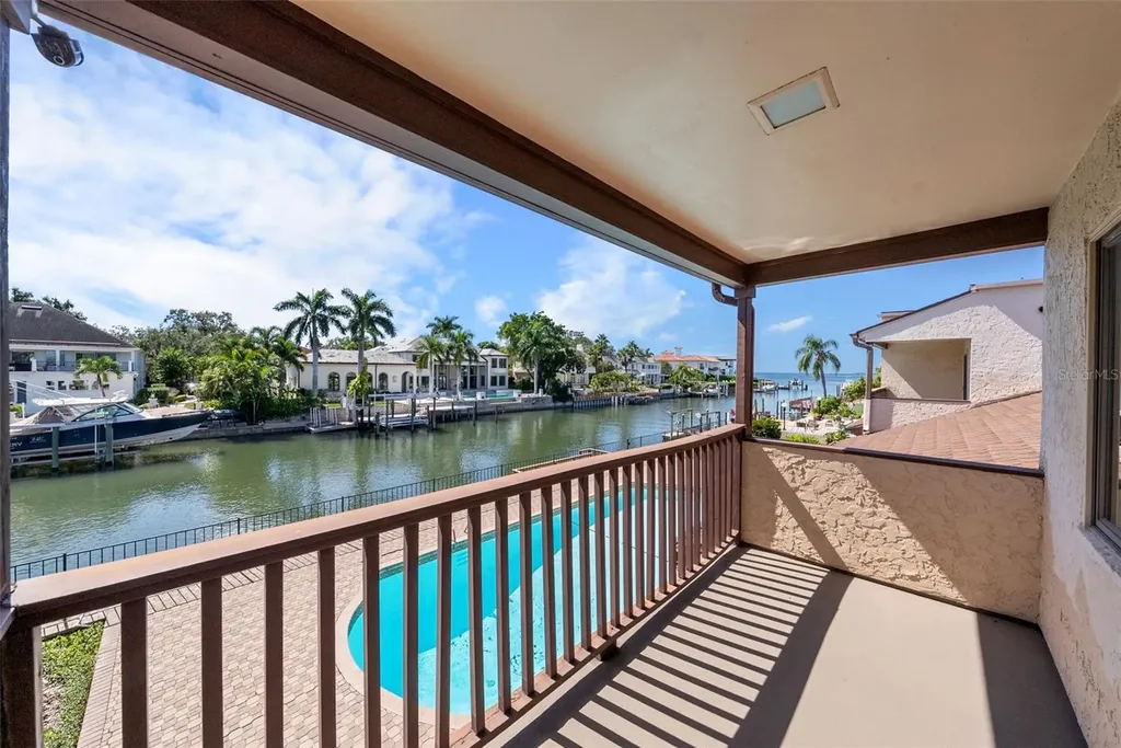 4922 W Bay Way Place Tampa FL 33629