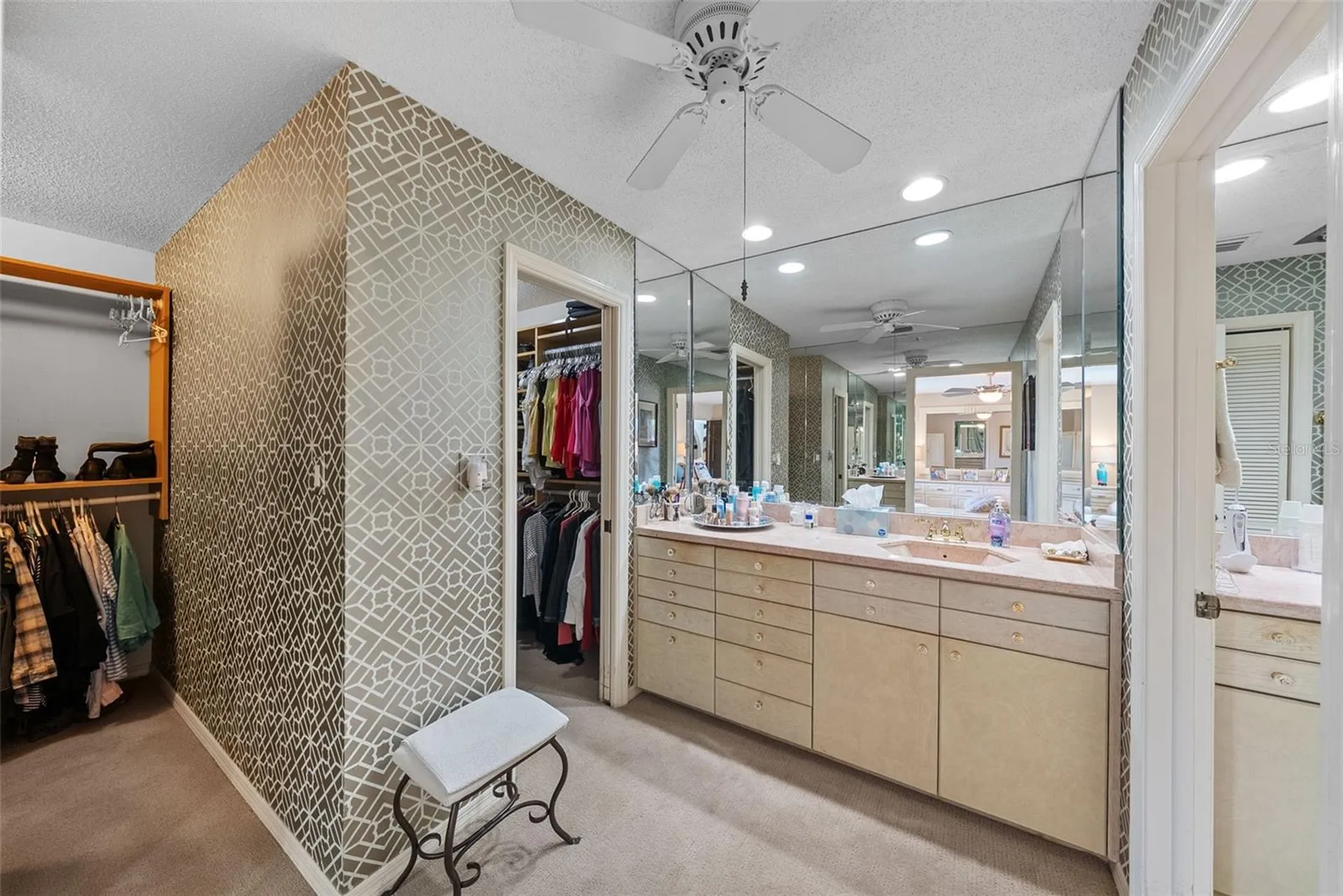 4922 W Bay Way Place Tampa FL 33629