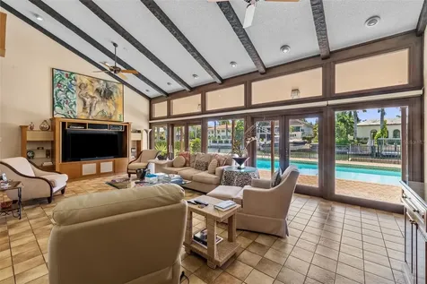4922 W Bay Way Place Tampa FL 33629