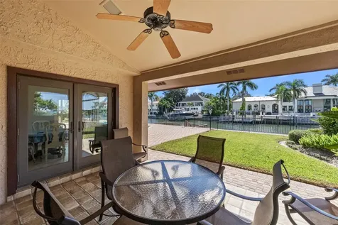 4922 W Bay Way Place Tampa FL 33629