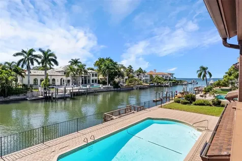4922 W Bay Way Place Tampa FL 33629