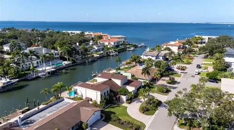 4922 W Bay Way Place Tampa FL 33629