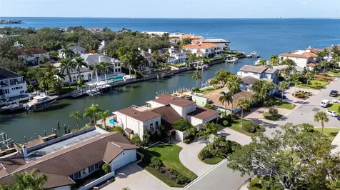 4922 W Bay Way Place Tampa FL 33629