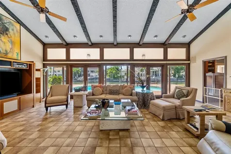 4922 W Bay Way Place Tampa FL 33629