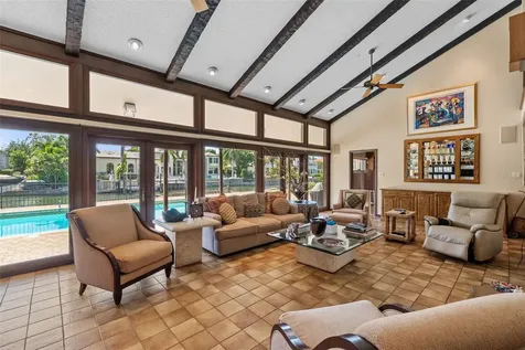 4922 W Bay Way Place Tampa FL 33629