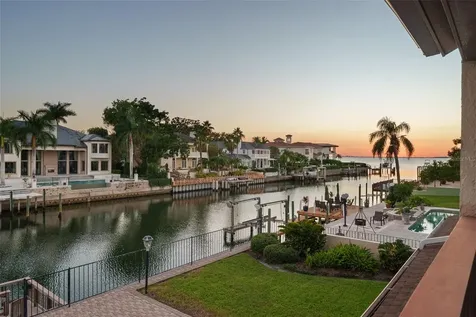4922 W Bay Way Place Tampa FL 33629