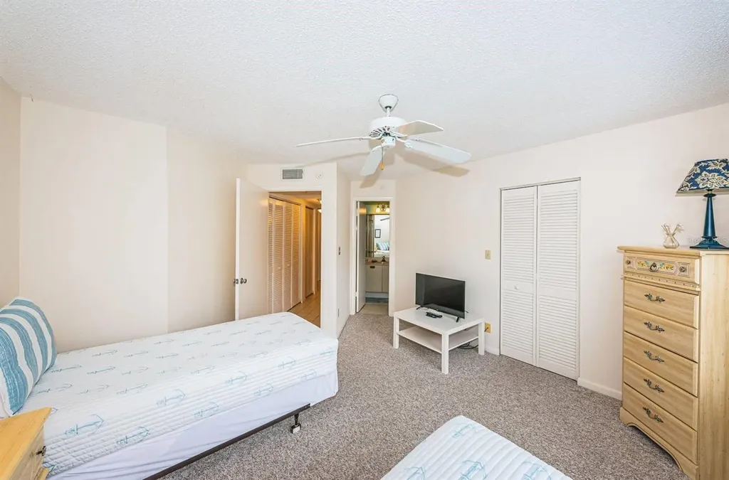 6050 Bahia Del Mar Circle St Petersburg FL 33715