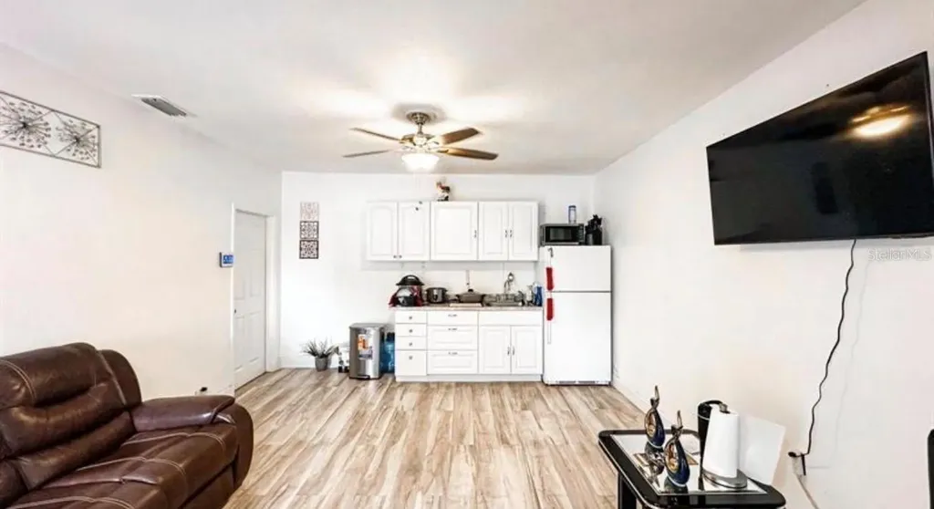 2503 W Marquette Avenue Tampa FL 33614