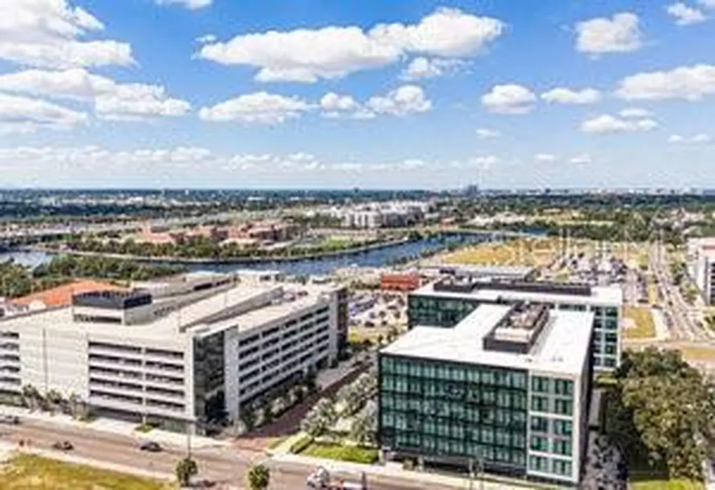 2304 N Grove Avenue Tampa FL 33602