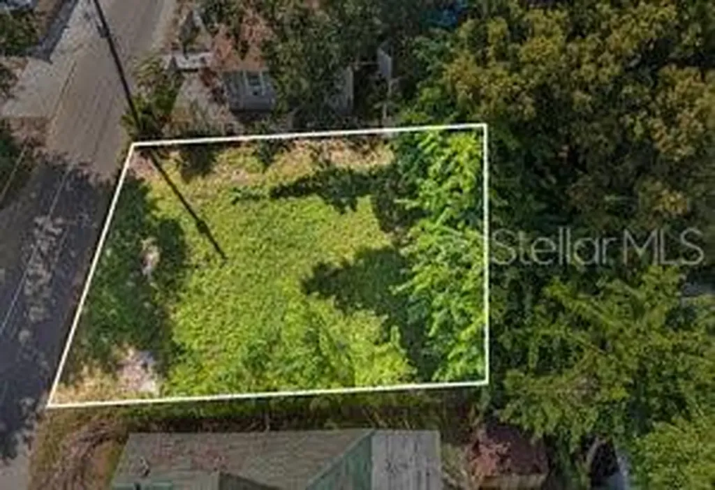 2304 N Grove Avenue Tampa FL 33602