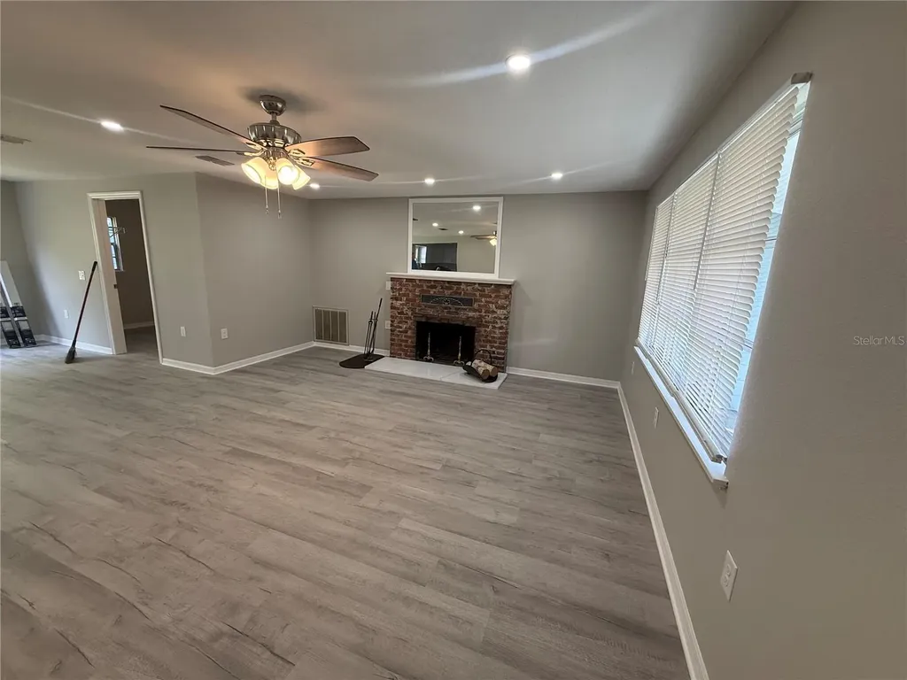 13340 Lewis Gallagher Road Dover FL 33527