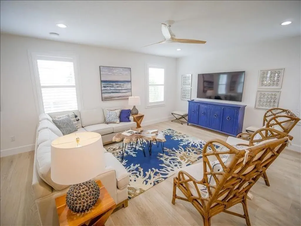 2305 Avenue C Bradenton Beach FL 34217