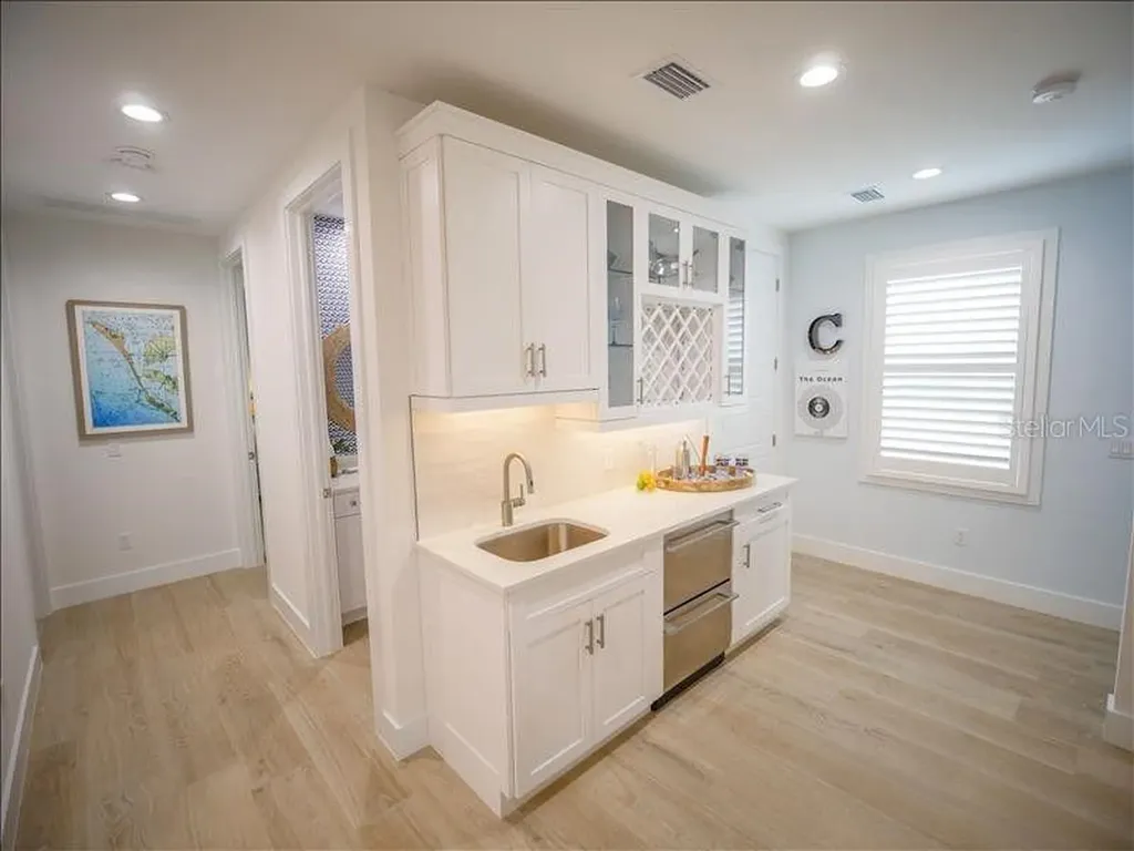 2305 Avenue C Bradenton Beach FL 34217
