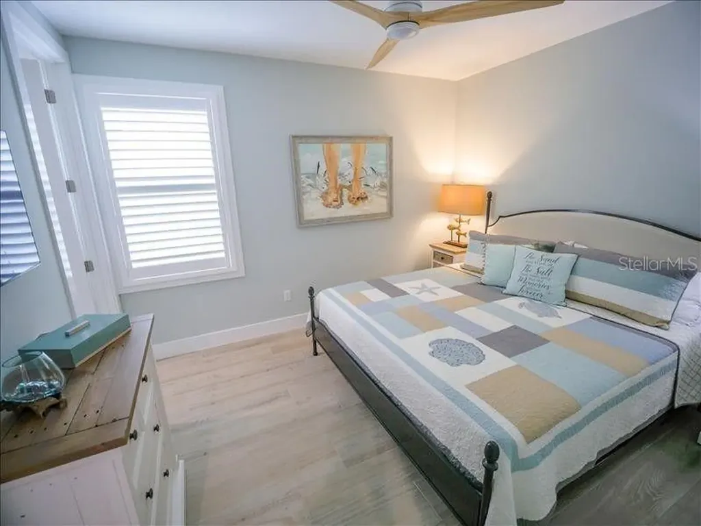 2305 Avenue C Bradenton Beach FL 34217