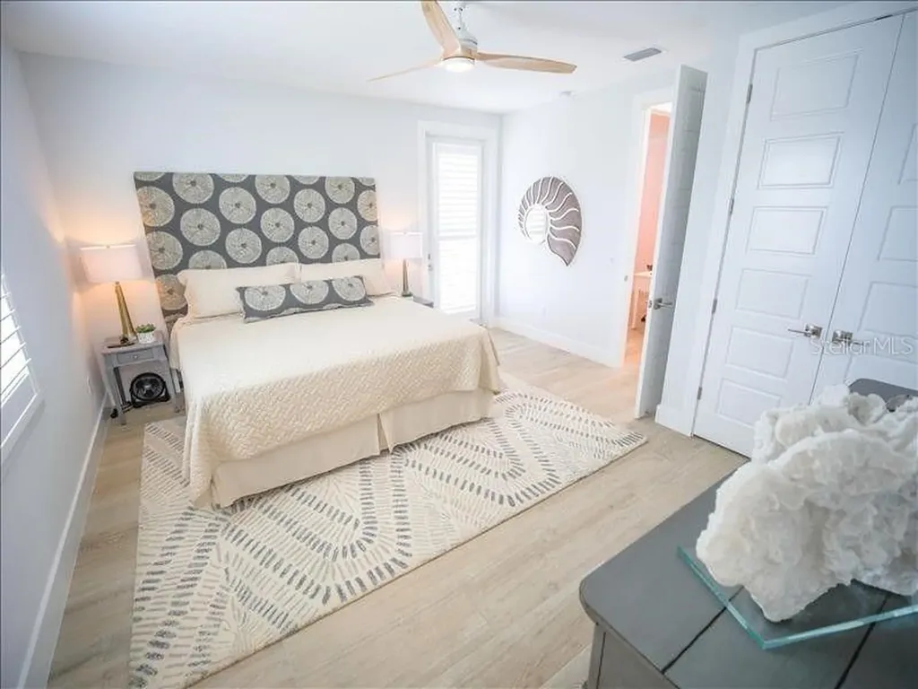 2305 Avenue C Bradenton Beach FL 34217
