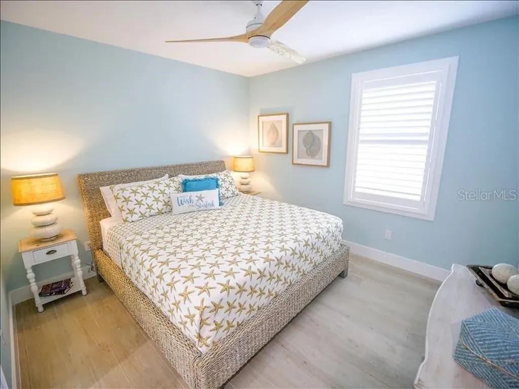 2305 Avenue C Bradenton Beach FL 34217