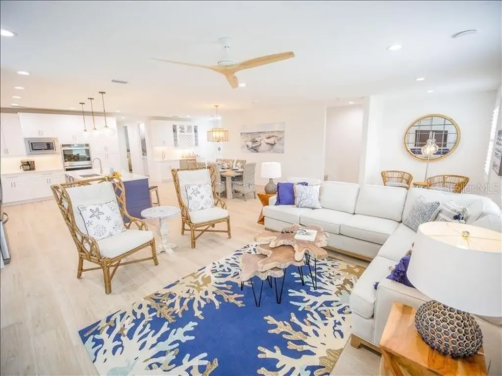2305 Avenue C Bradenton Beach FL 34217