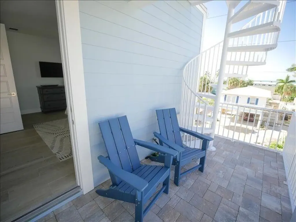 2305 Avenue C Bradenton Beach FL 34217