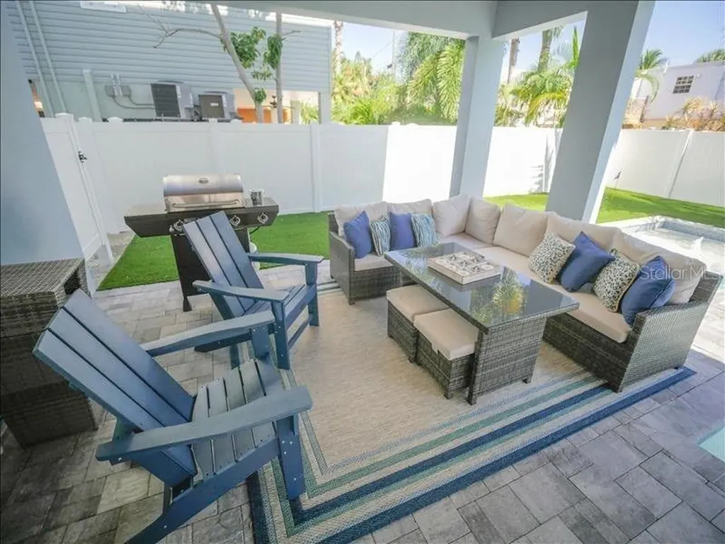 2305 Avenue C Bradenton Beach FL 34217