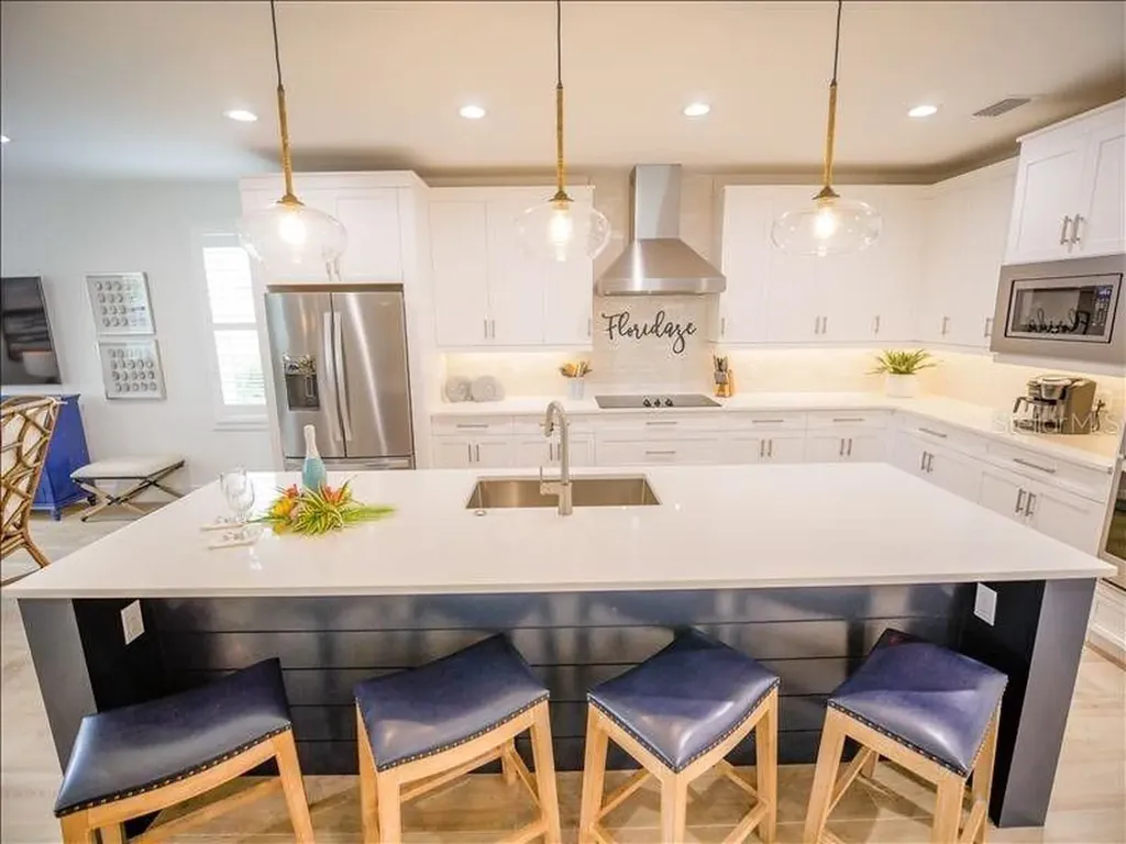 2305 Avenue C Bradenton Beach FL 34217