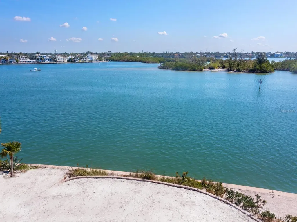 894 Freeling Drive Sarasota FL 34242