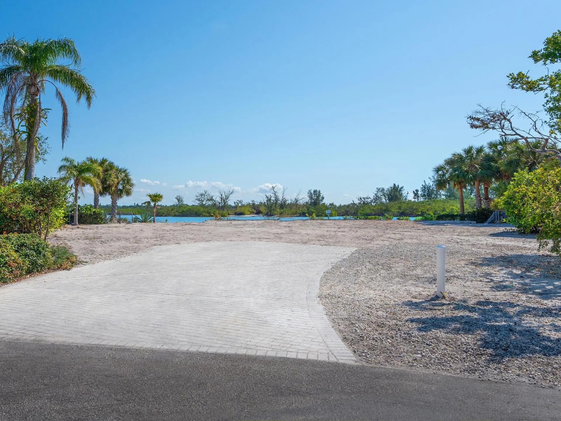 894 Freeling Drive Sarasota FL 34242