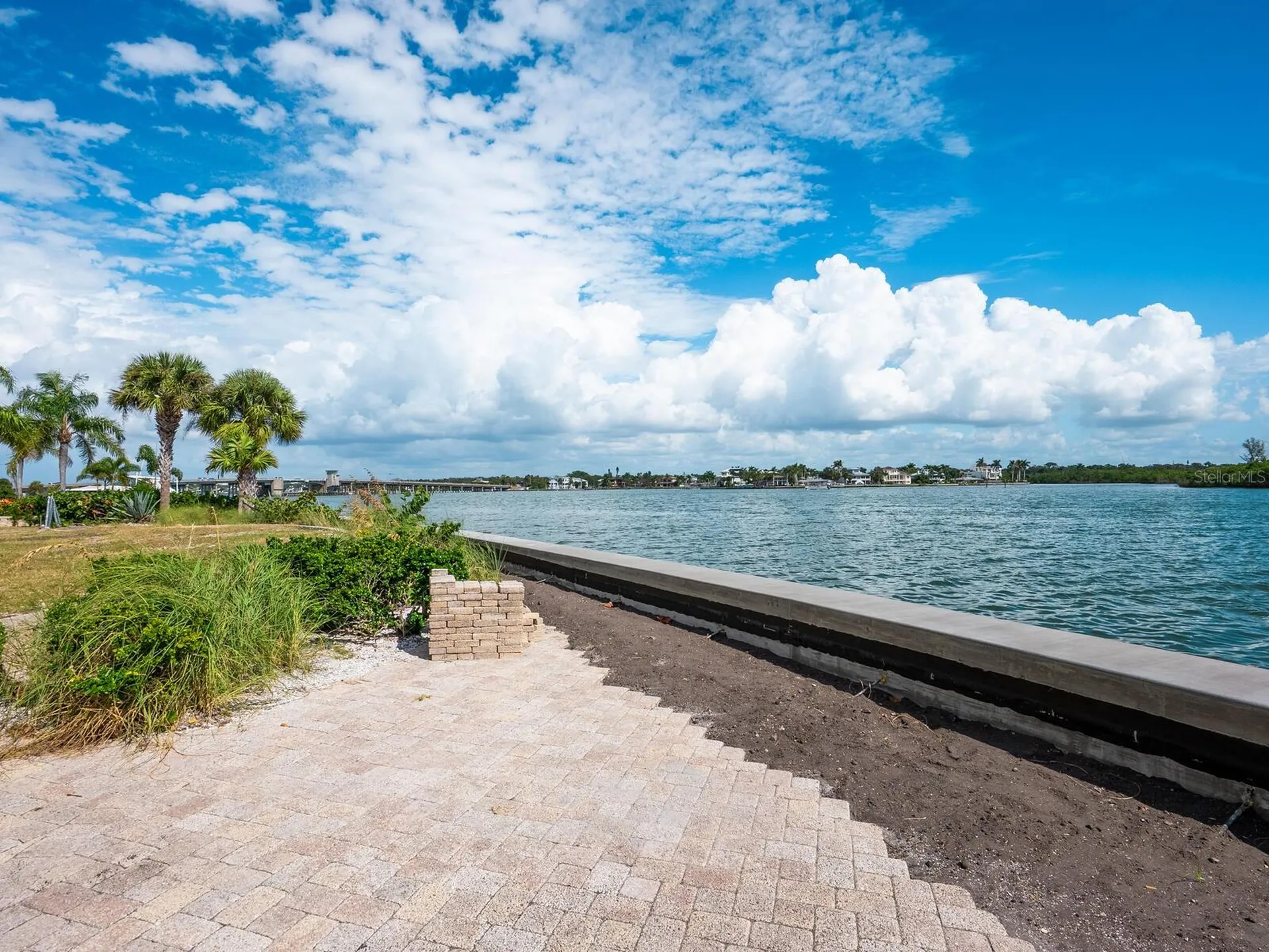 894 Freeling Drive Sarasota FL 34242