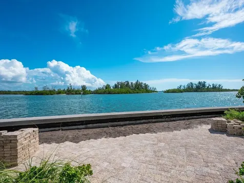 894 Freeling Drive Sarasota FL 34242