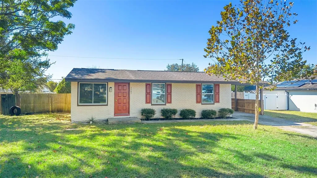 3307 Caldwell Street Deltona FL 32738