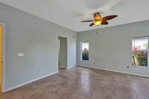 20423 Melville Street Orlando FL 32833