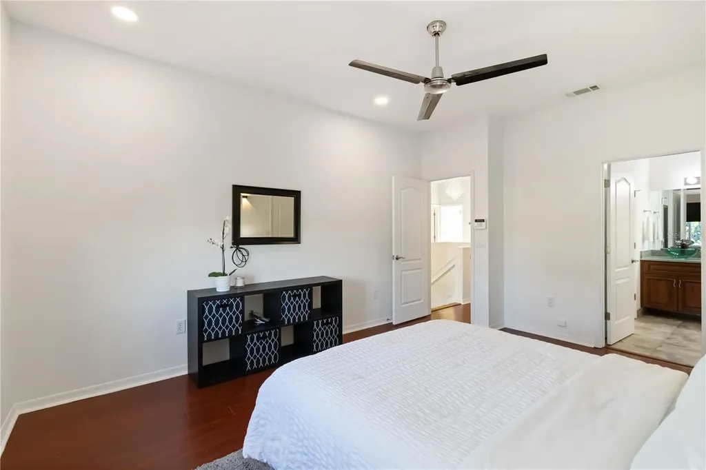 4223 Balmoral Way Sarasota FL 34238