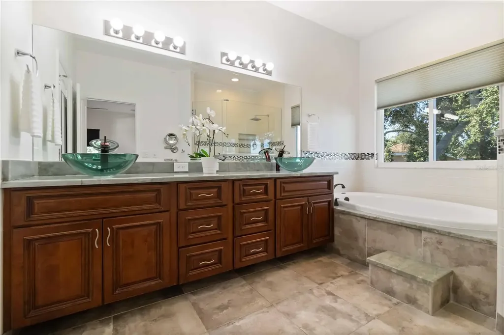 4223 Balmoral Way Sarasota FL 34238