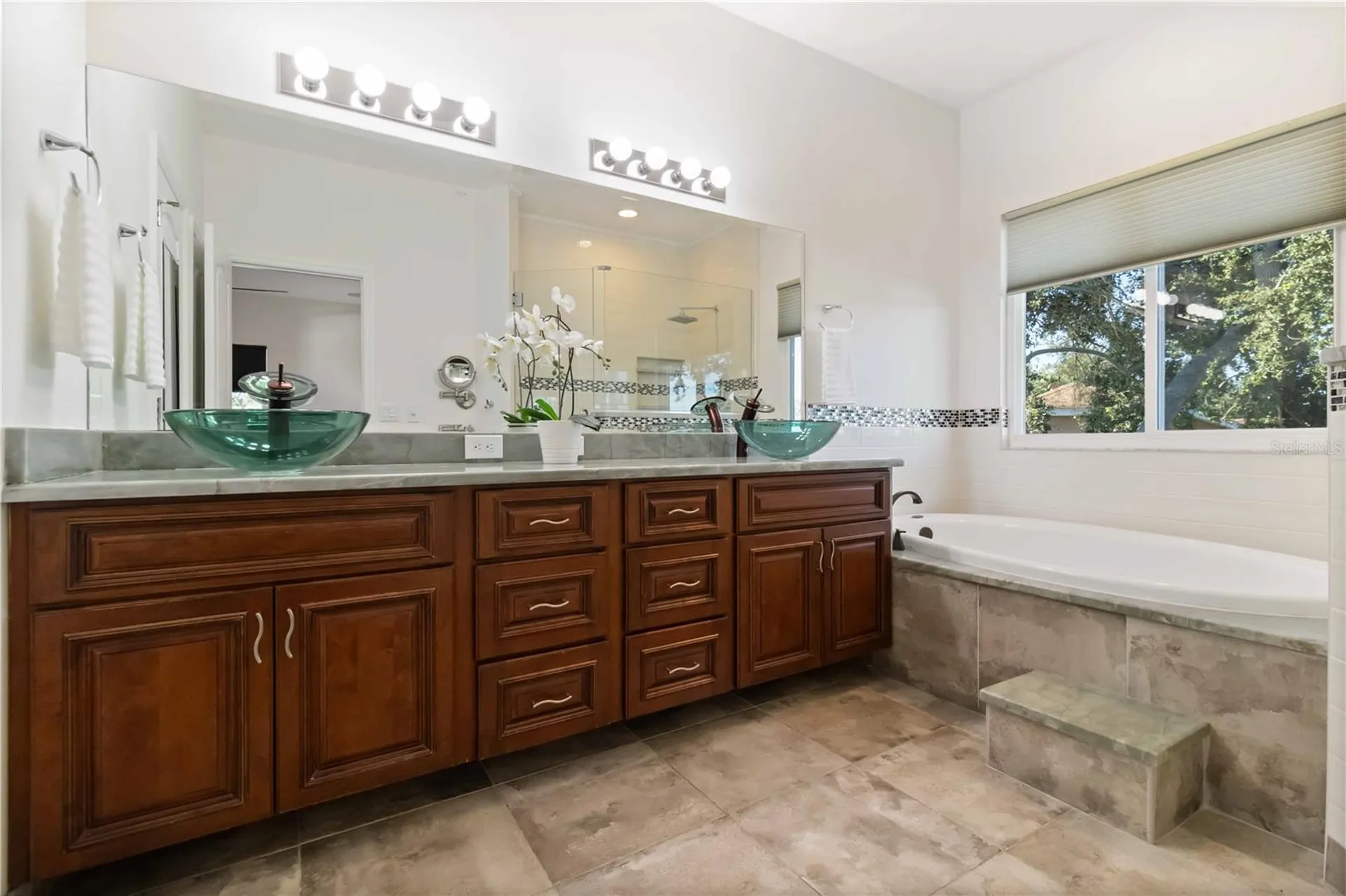 4223 Balmoral Way Sarasota FL 34238
