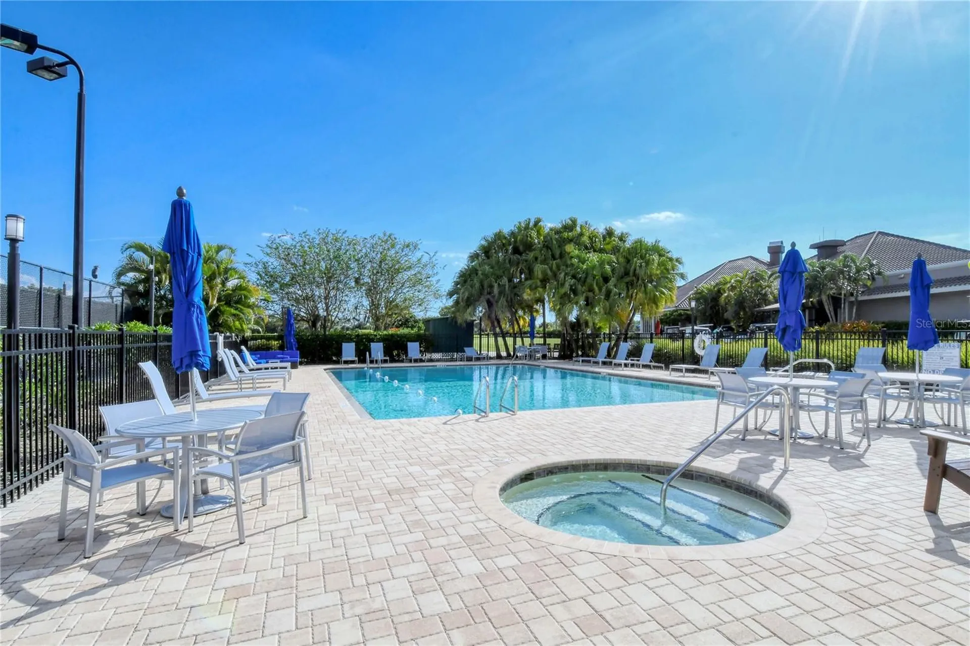 4223 Balmoral Way Sarasota FL 34238