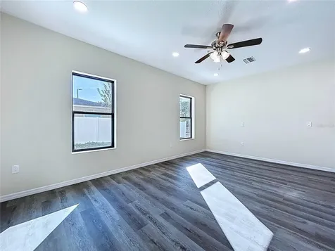 4364 Cambio Gardens Court Tampa FL 33610
