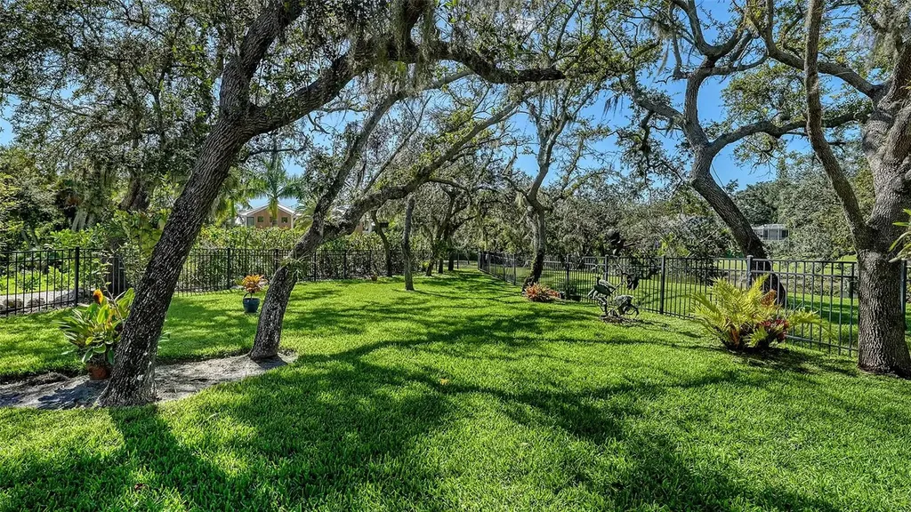 3930 Elysian Woods Lane Sarasota FL 34231