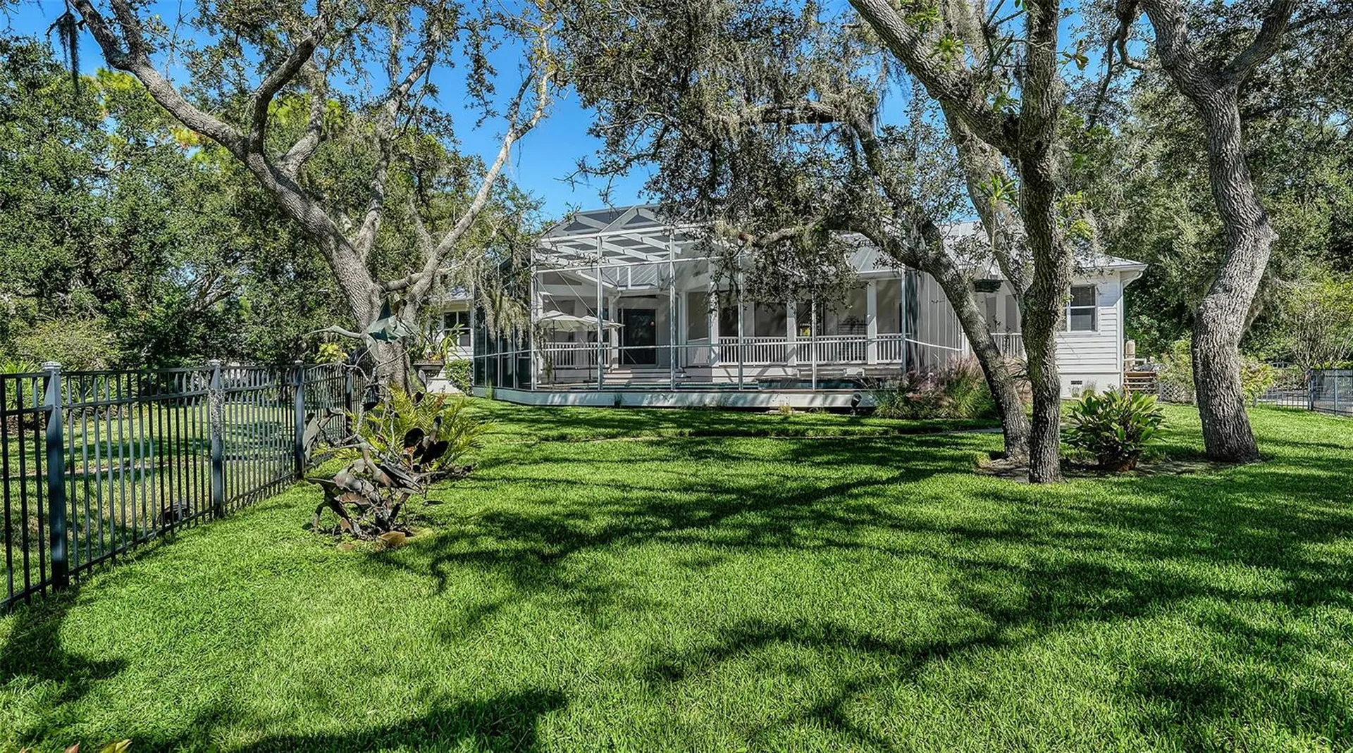 3930 Elysian Woods Lane Sarasota FL 34231