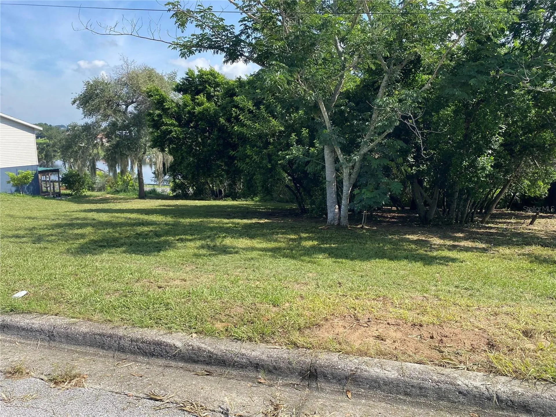 Lakeview Avenue Dundee FL 33838