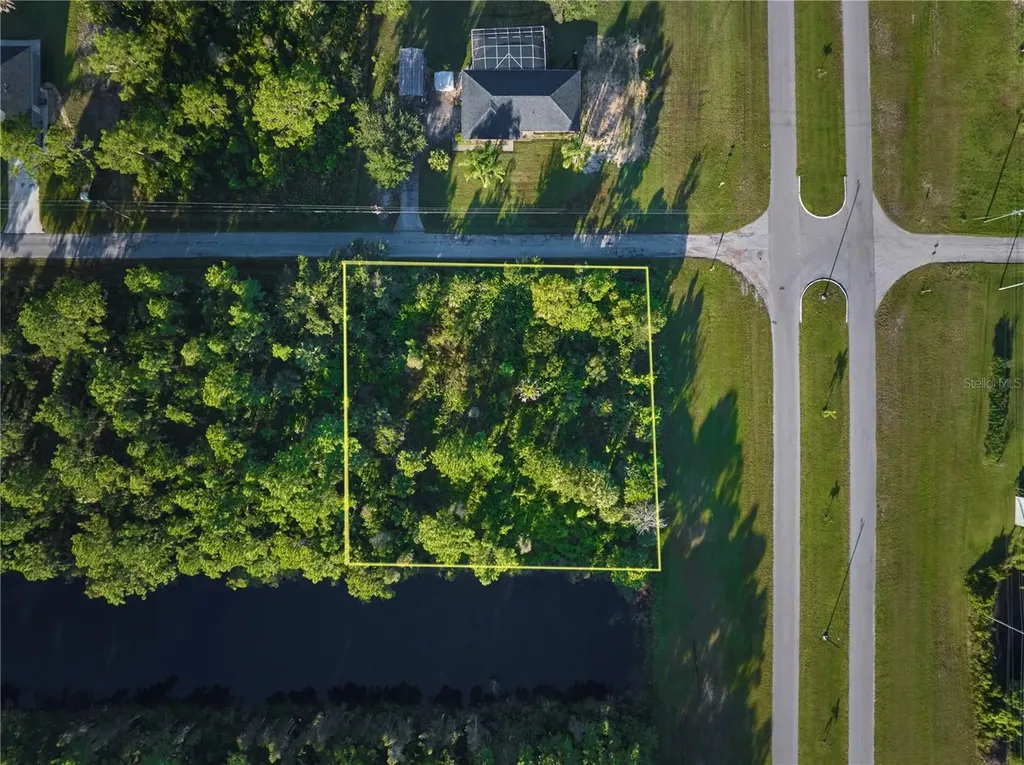 2 Amaryllis Drive Indian Lake Estates FL 33855