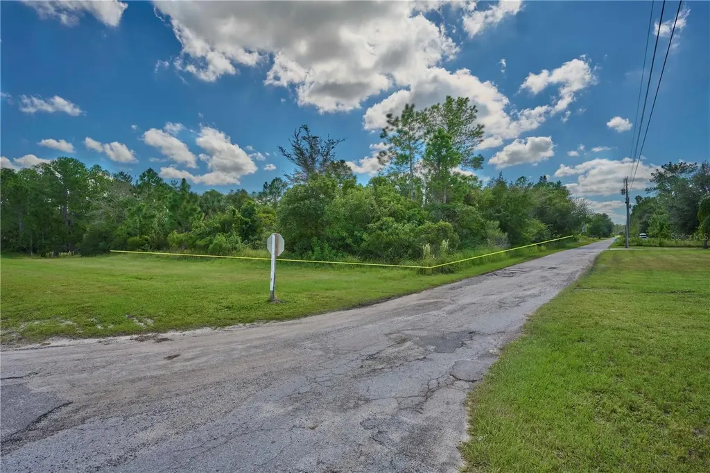 2 Amaryllis Drive Indian Lake Estates FL 33855