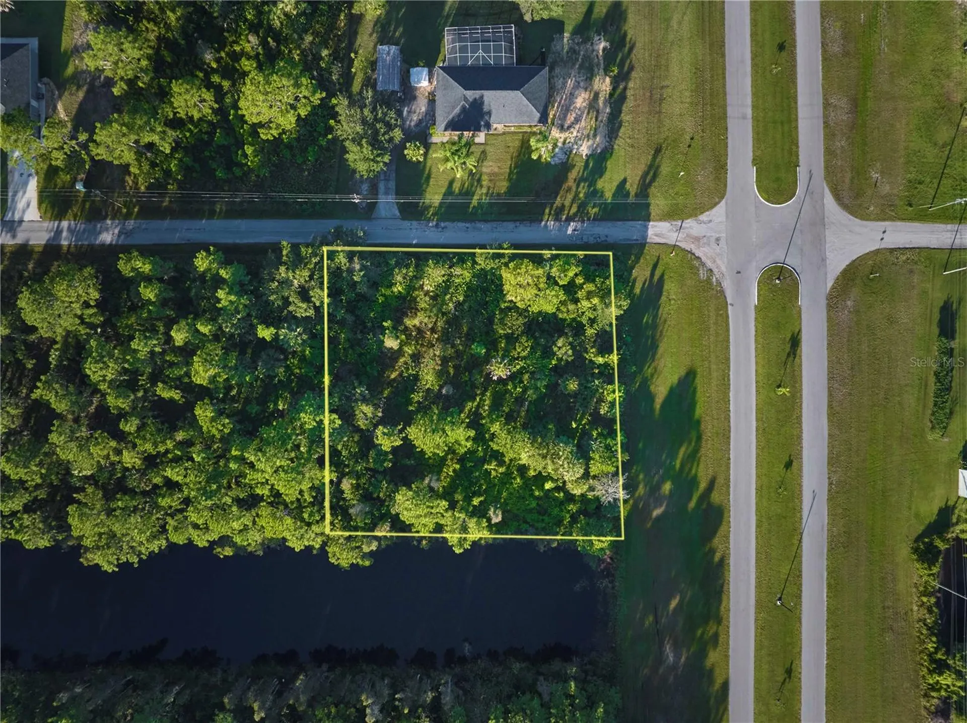 2 Amaryllis Drive Indian Lake Estates FL 33855
