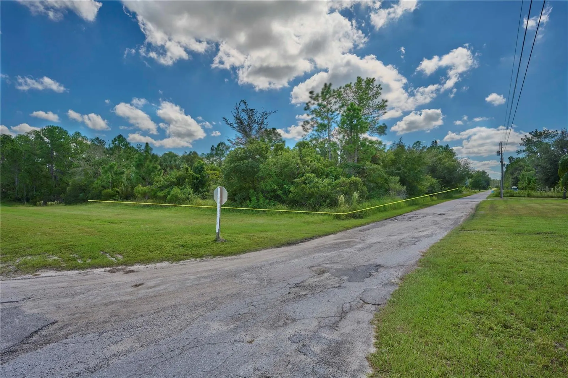 2 Amaryllis Drive Indian Lake Estates FL 33855