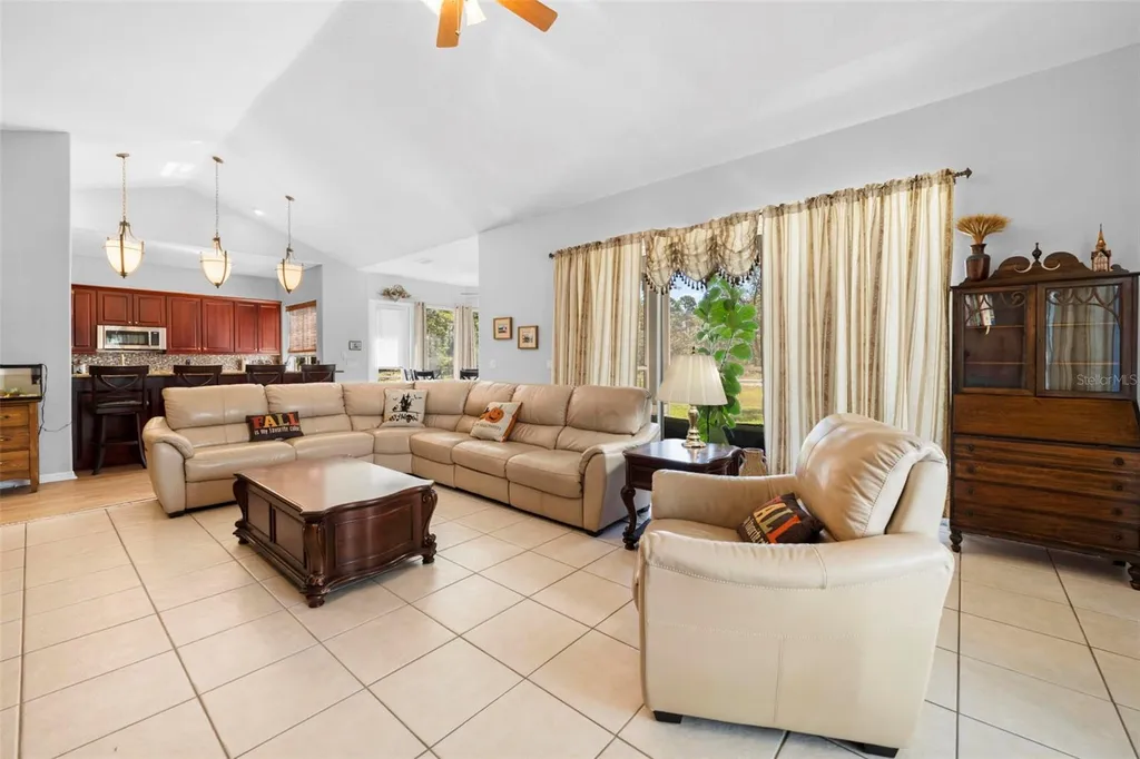 11200 Woodland Waters Boulevard Weeki Wachee FL 34613