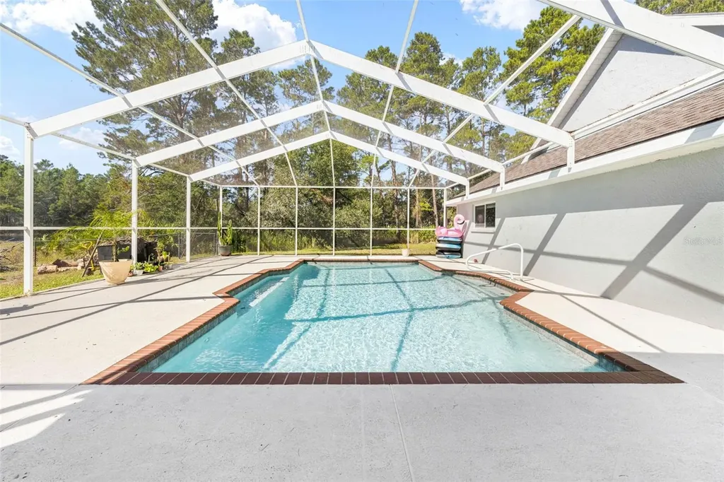 11200 Woodland Waters Boulevard Weeki Wachee FL 34613