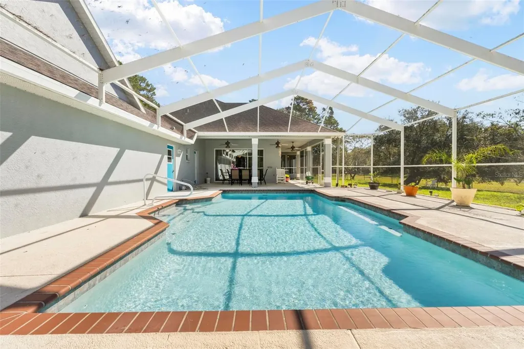 11200 Woodland Waters Boulevard Weeki Wachee FL 34613