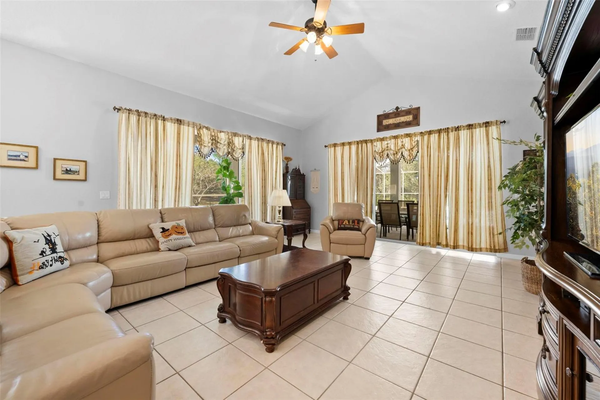 11200 Woodland Waters Boulevard Weeki Wachee FL 34613