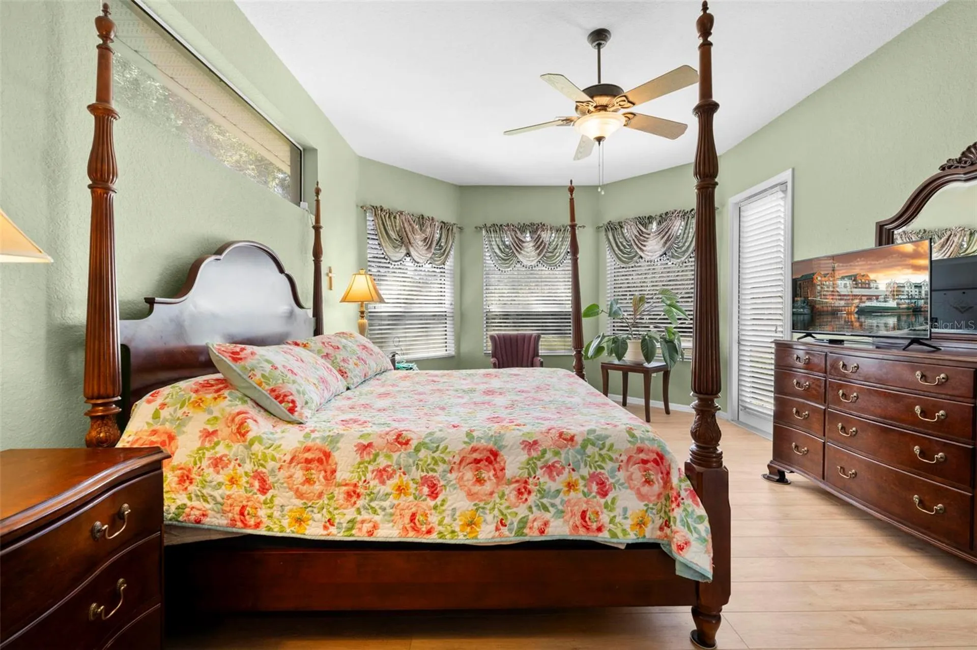 11200 Woodland Waters Boulevard Weeki Wachee FL 34613