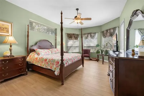 11200 Woodland Waters Boulevard Weeki Wachee FL 34613